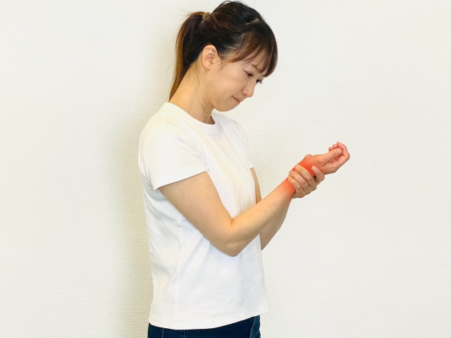 腱鞘炎・ばね指で指がカクッとする方へ｜北浦和のゼロスポ整骨院でできる症状別ケア